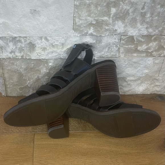 TOMS Black Majorca Heel Sandals Size 6.5, Suede & Leather - Picture 8 of 8